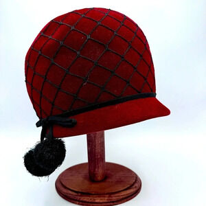 Vintage Ladies Hat Cloche Hat Red